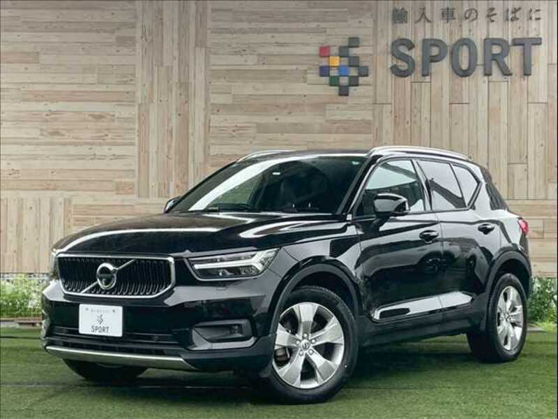 VOLVO　XC40
