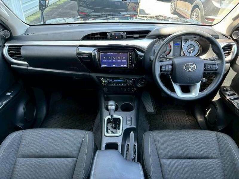 HILUX-1