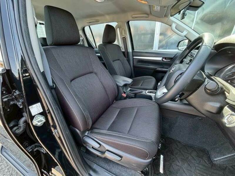 HILUX-8
