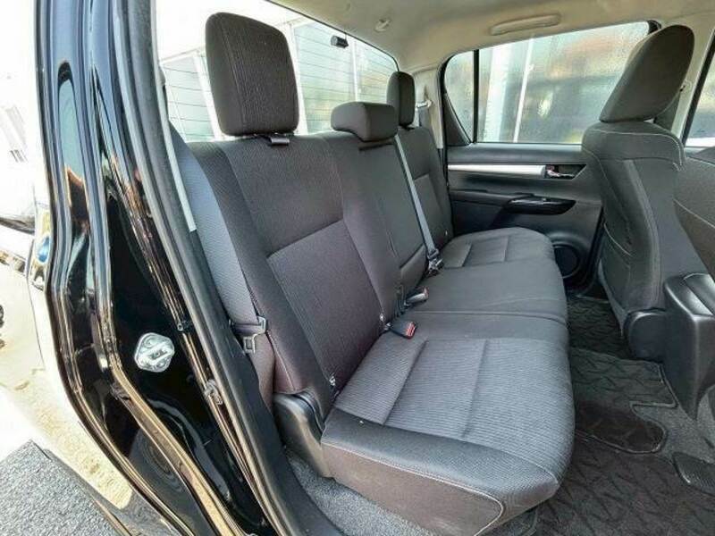 HILUX-9