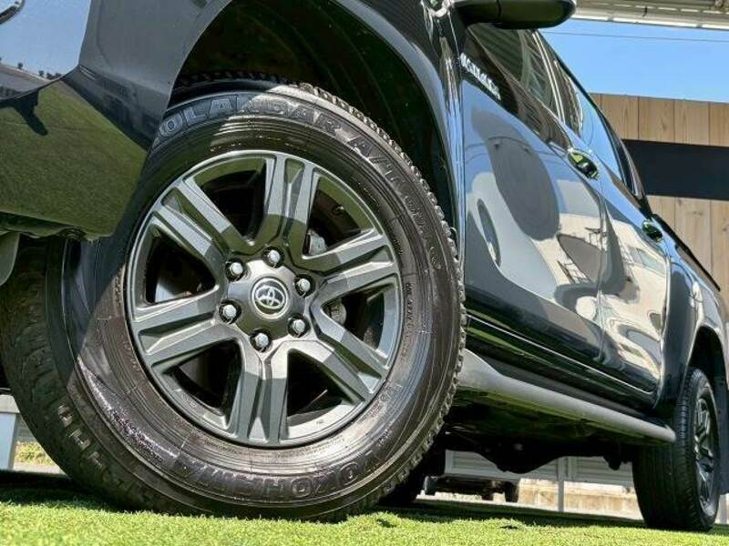 HILUX-11