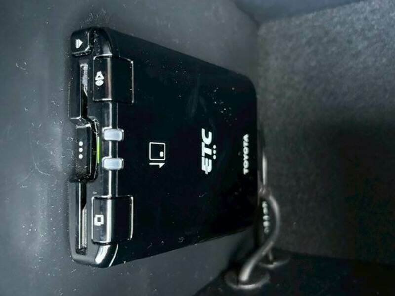 HILUX-12