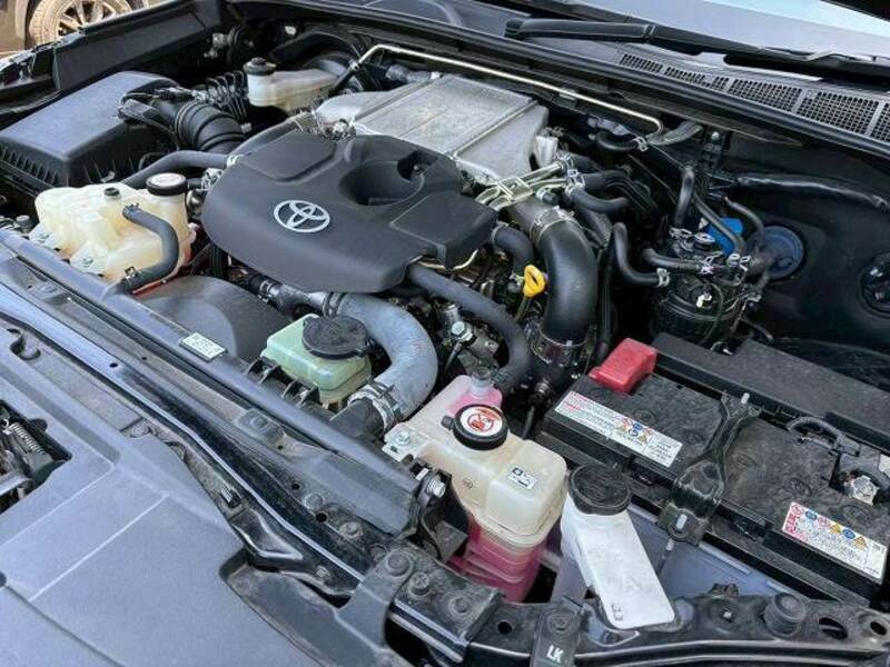 HILUX-14