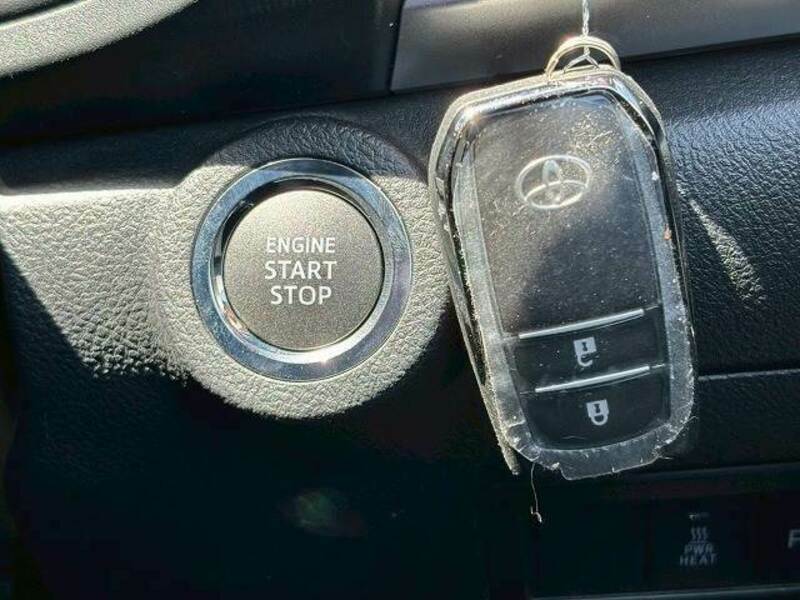 HILUX-15