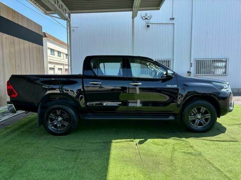 HILUX-17