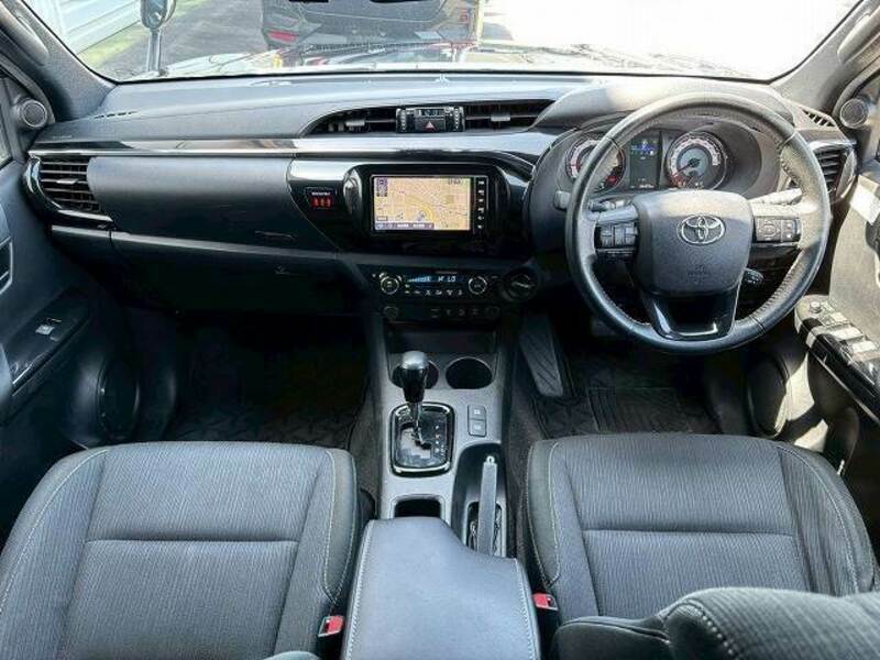 HILUX-1