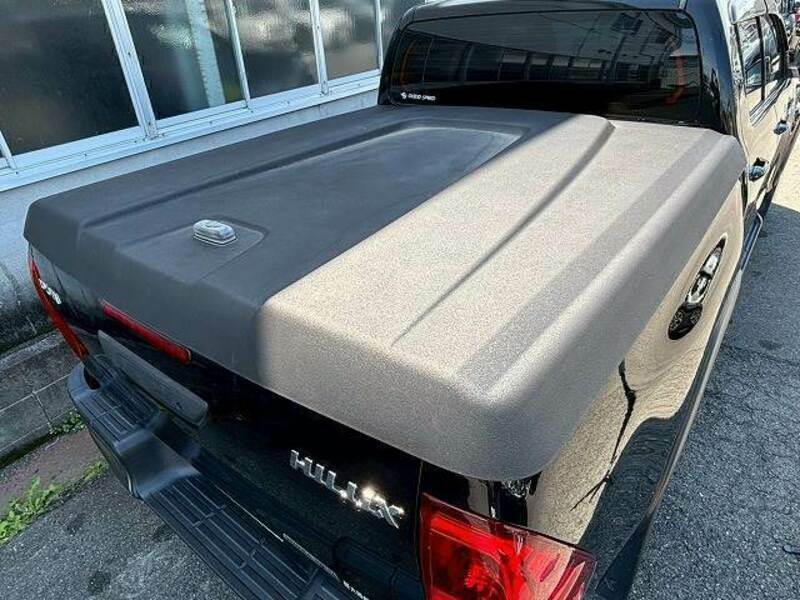 HILUX-7