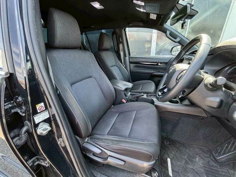 HILUX-8