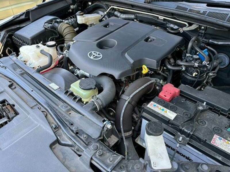 HILUX-14