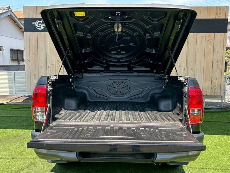 HILUX-19