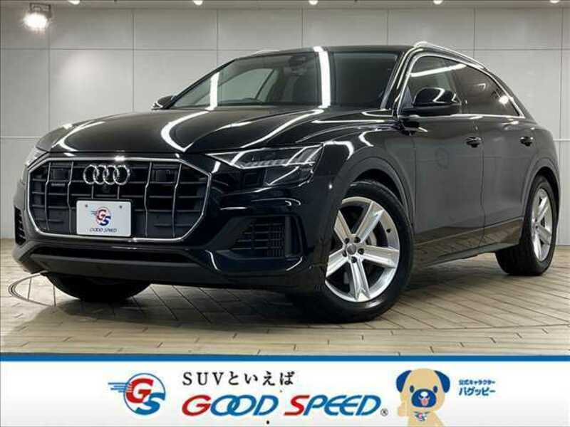 AUDI　Q8