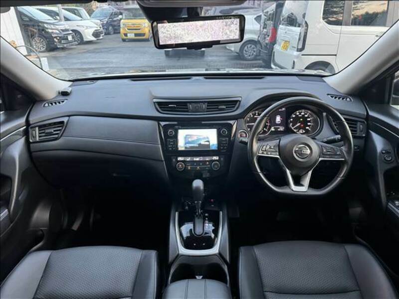 X-TRAIL-1