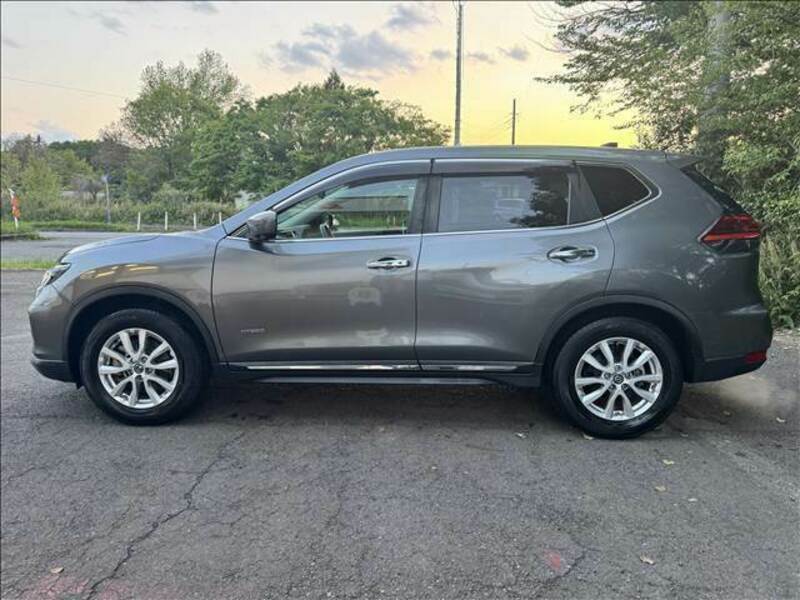 X-TRAIL-5