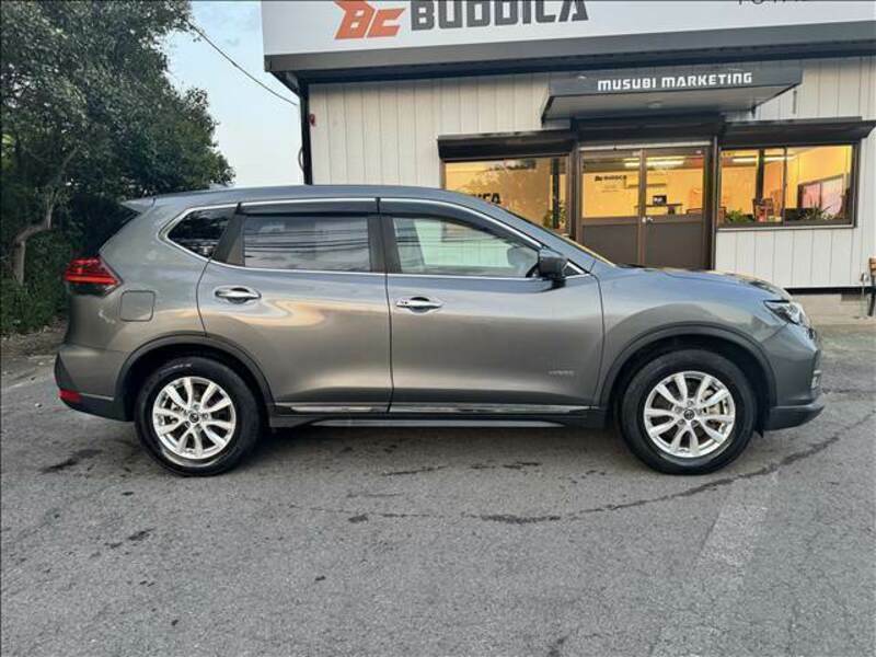 X-TRAIL-6