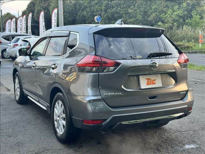 X-TRAIL-7