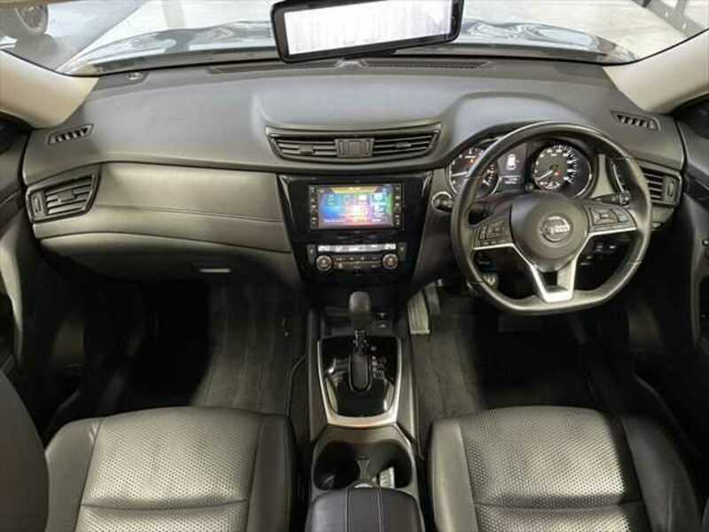 X-TRAIL-1