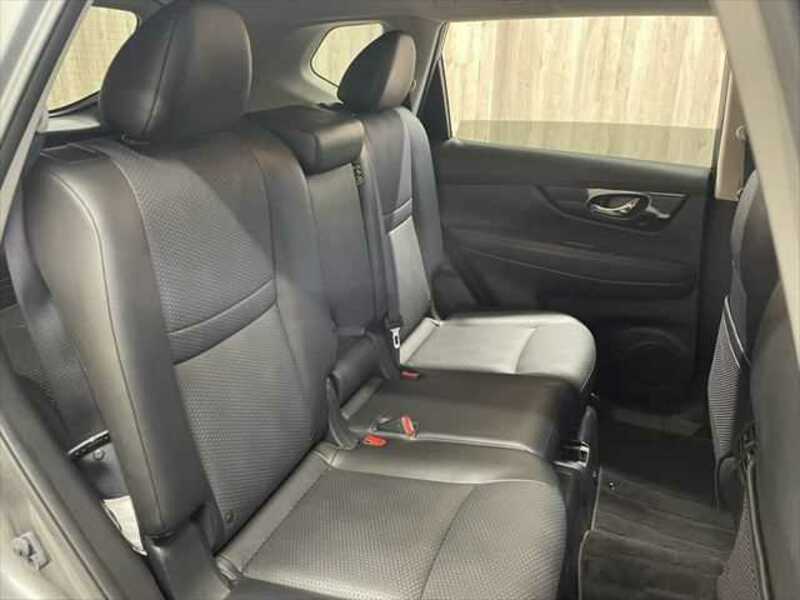 X-TRAIL-7