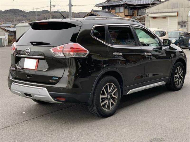 X-TRAIL