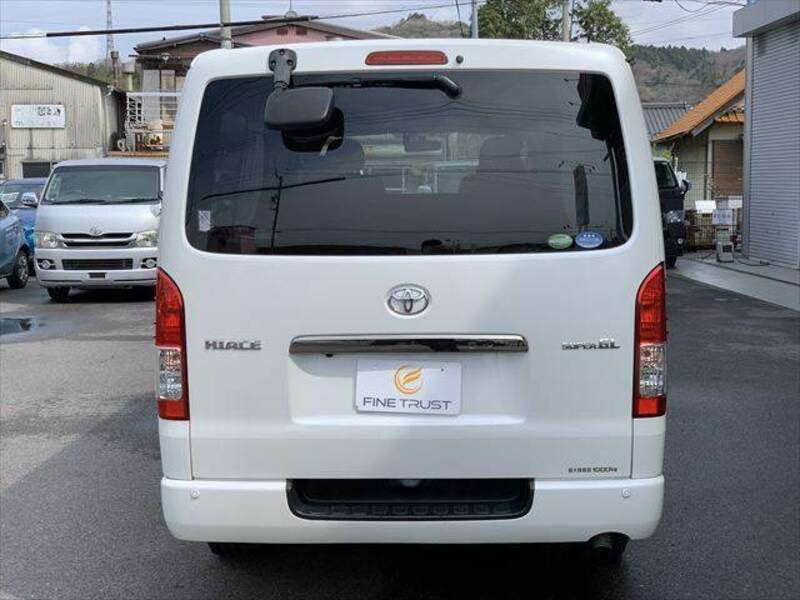 HIACE VAN