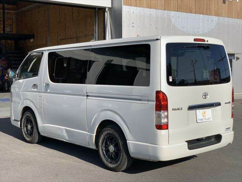 HIACE VAN