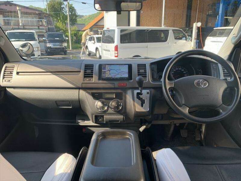 HIACE VAN-1