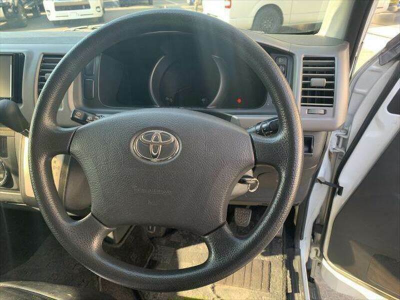 HIACE VAN-8