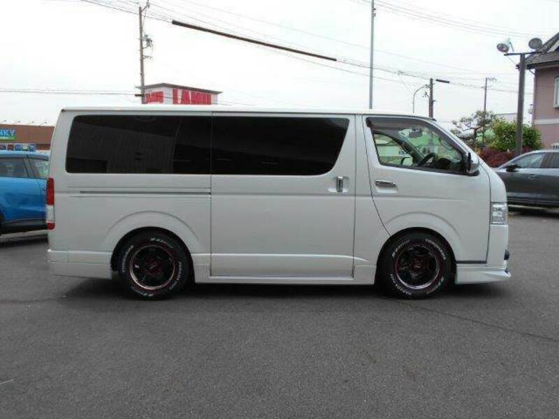 HIACE VAN