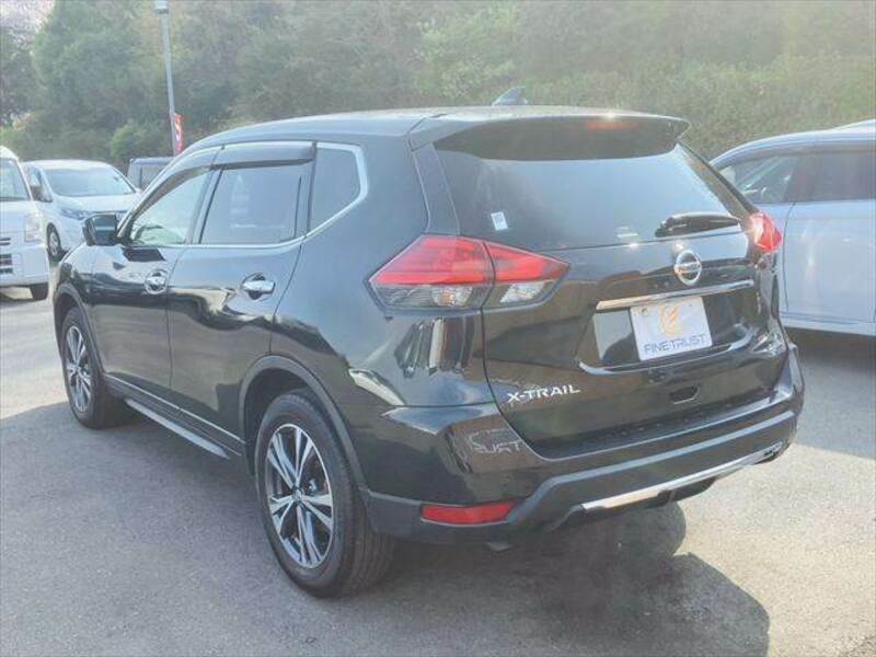 X-TRAIL-18