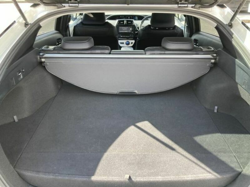 PRIUS PHV-9