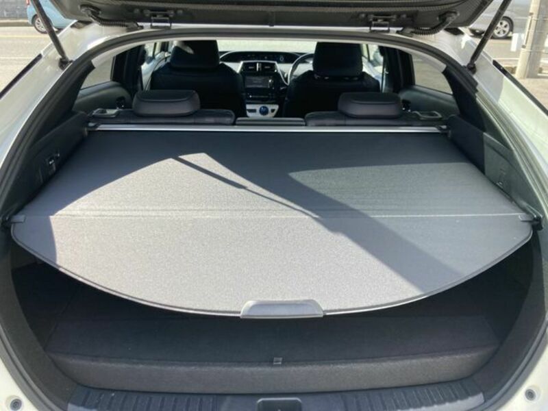 PRIUS PHV-10