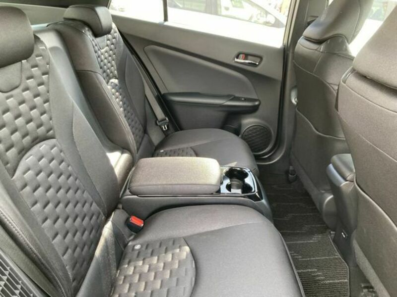 PRIUS PHV-12