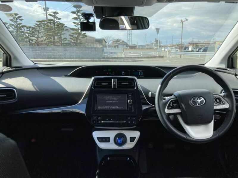 PRIUS PHV-13