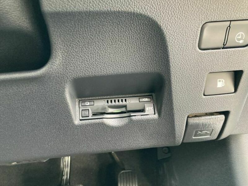 PRIUS PHV-18