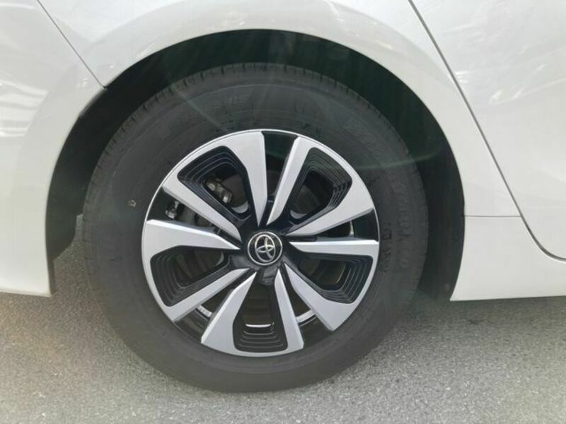 PRIUS PHV-26