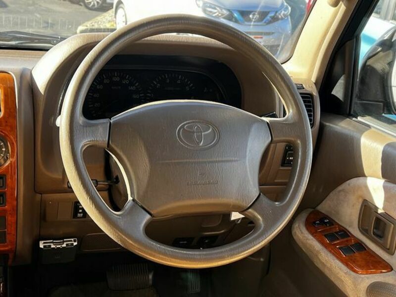 LAND CRUISER PRADO-18