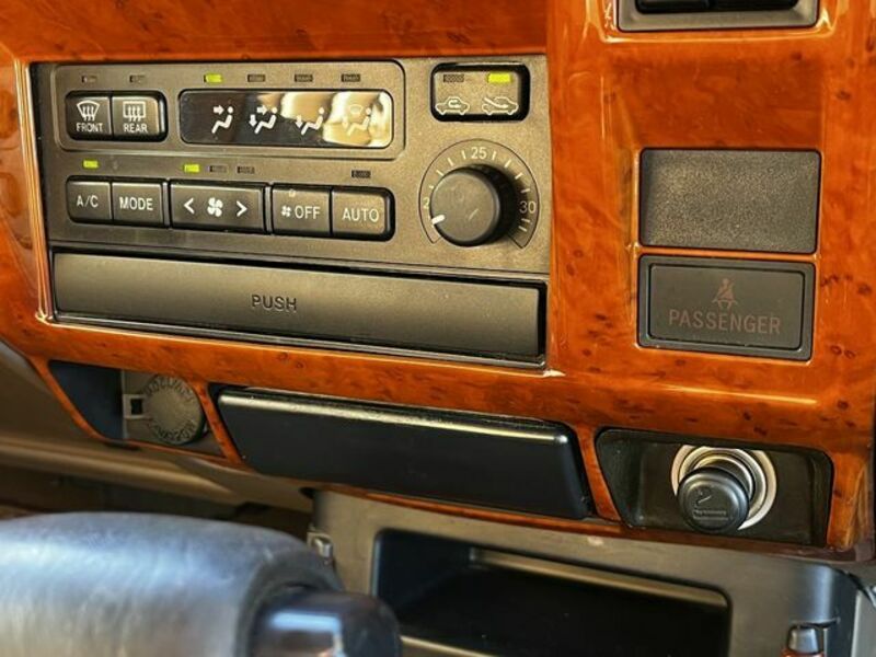 LAND CRUISER PRADO-23