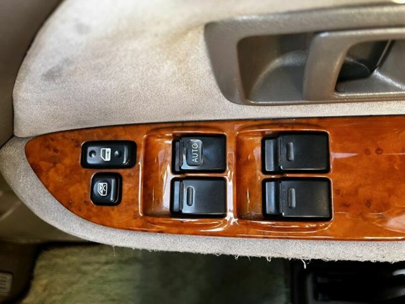 LAND CRUISER PRADO-26