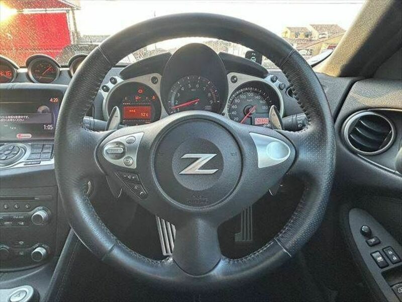 FAIRLADY Z-9