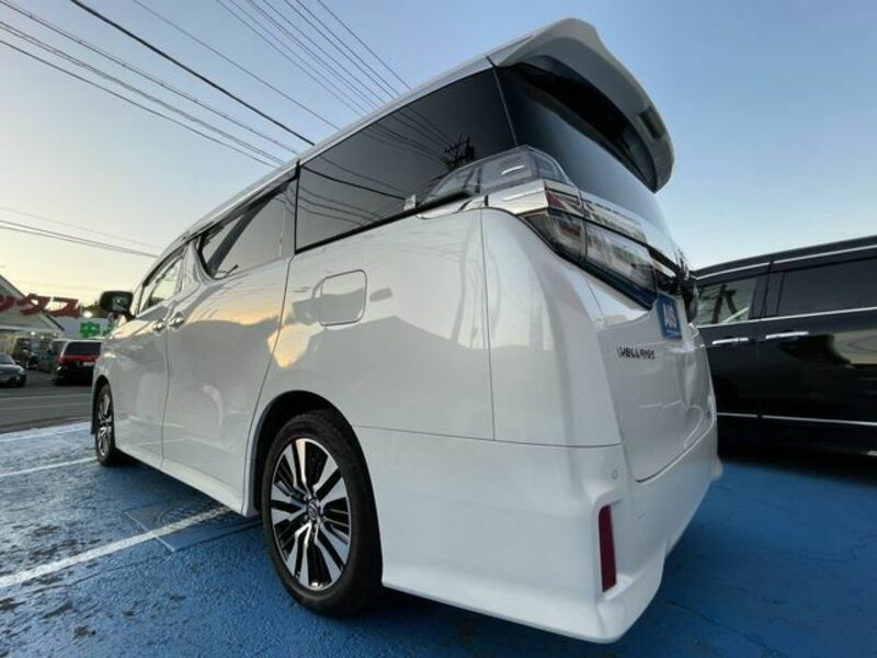 VELLFIRE-6