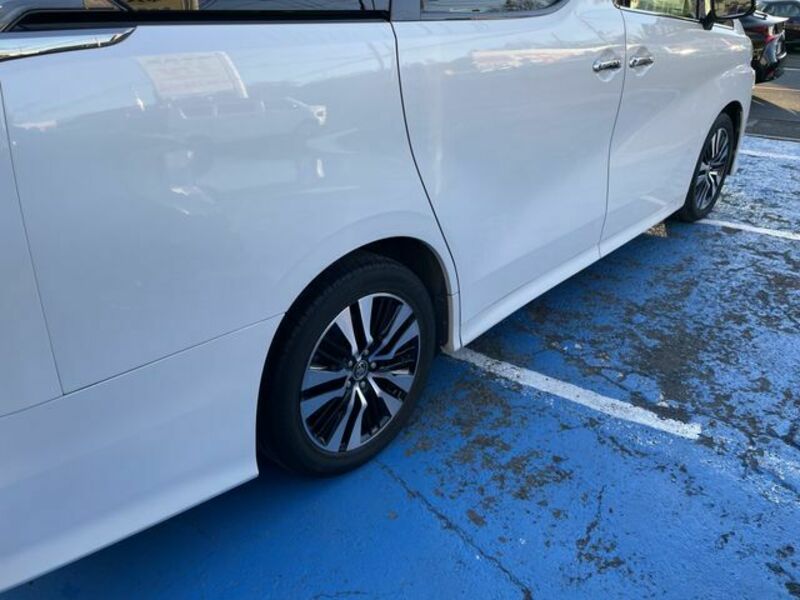 VELLFIRE-13