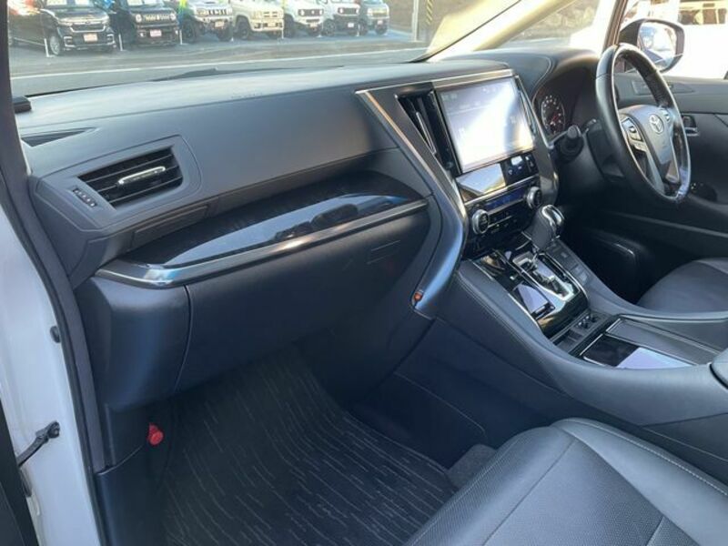 VELLFIRE-17