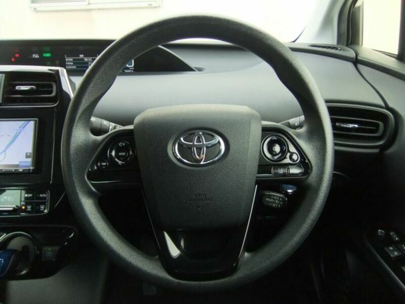 PRIUS-12