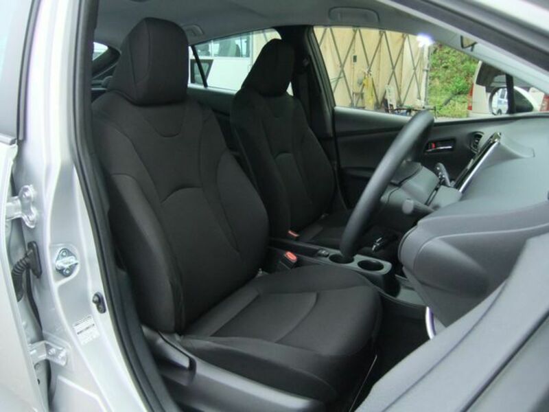 PRIUS-16