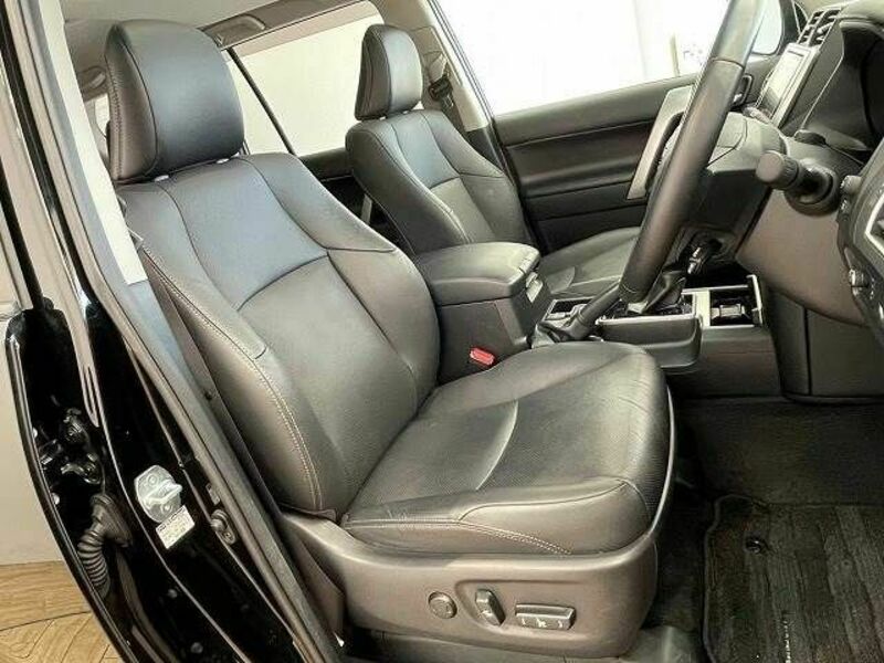 LAND CRUISER PRADO-8