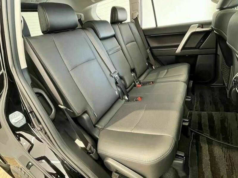 LAND CRUISER PRADO-9
