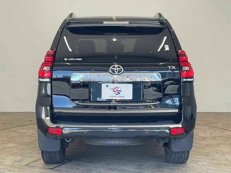 LAND CRUISER PRADO-12