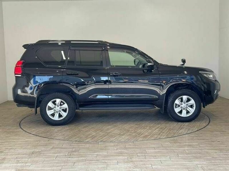 LAND CRUISER PRADO-16