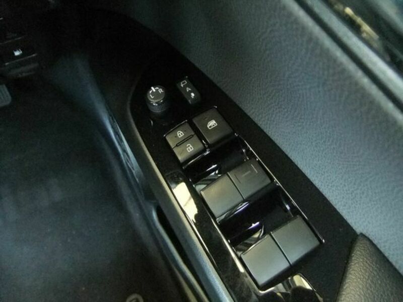 PRIUS-7
