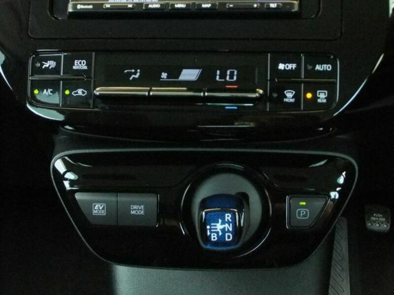 PRIUS-11