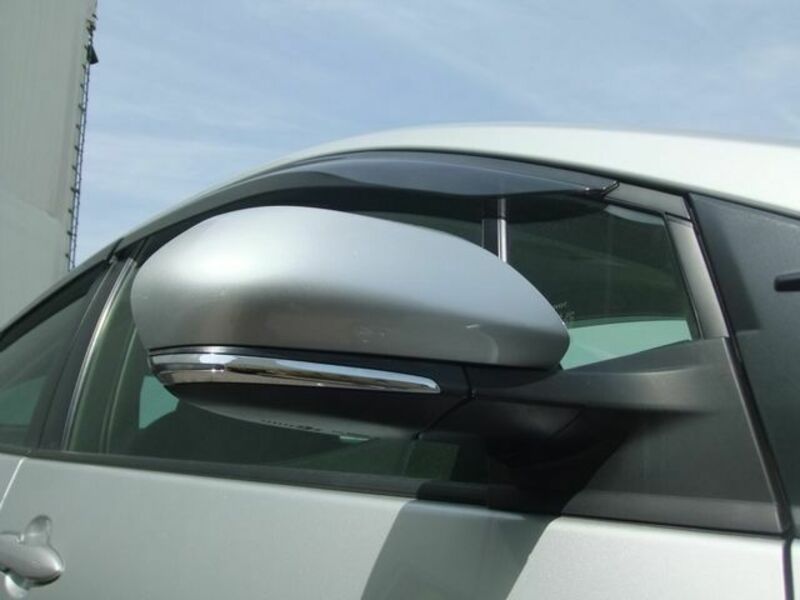PRIUS-25